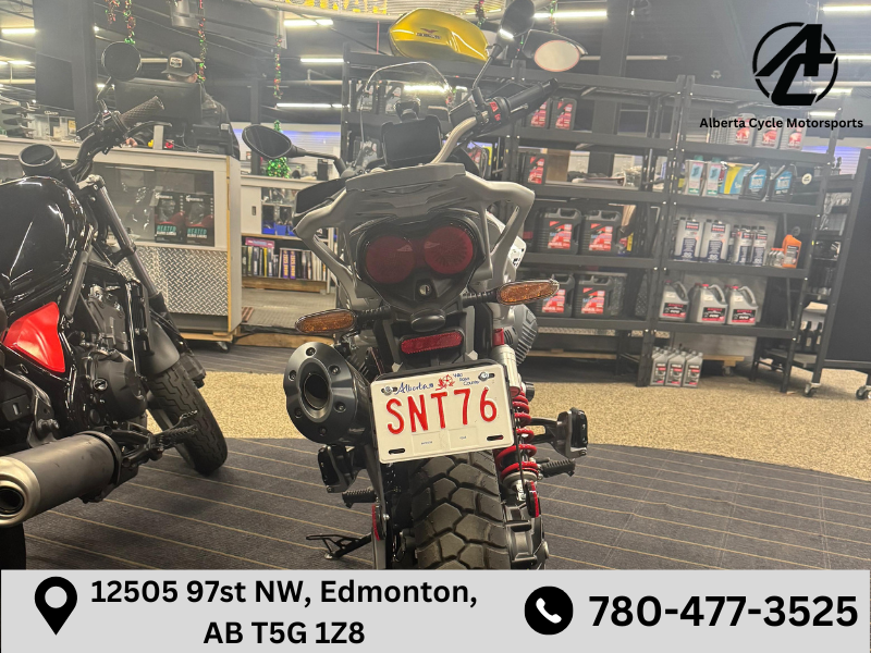 2025 Moto Guzzi V85 TT Rosso Fuji (Demo)