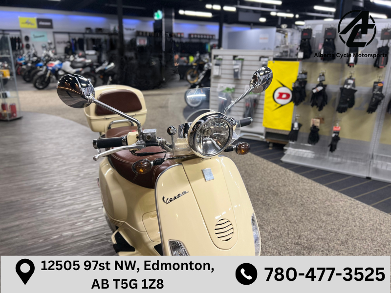 2009 Vespa LXV 150 (C0043)